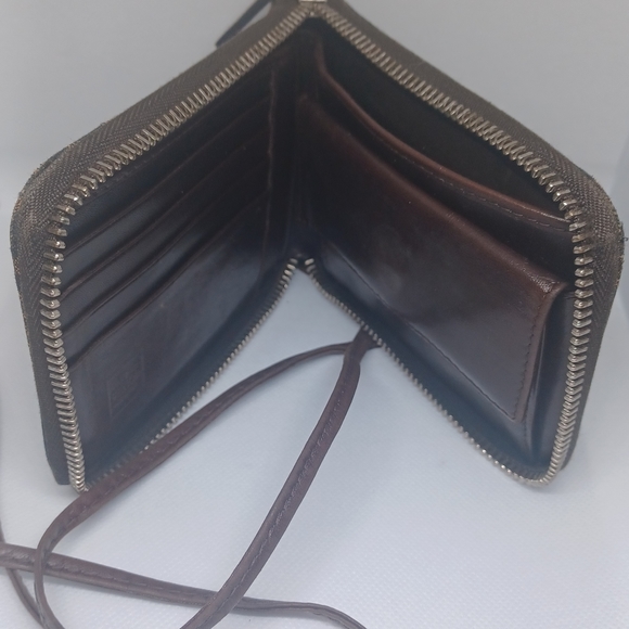 Authentic FENDI Vintage Zucca Pattern Short Wallet with Crossbody strap - Picture 3 of 15